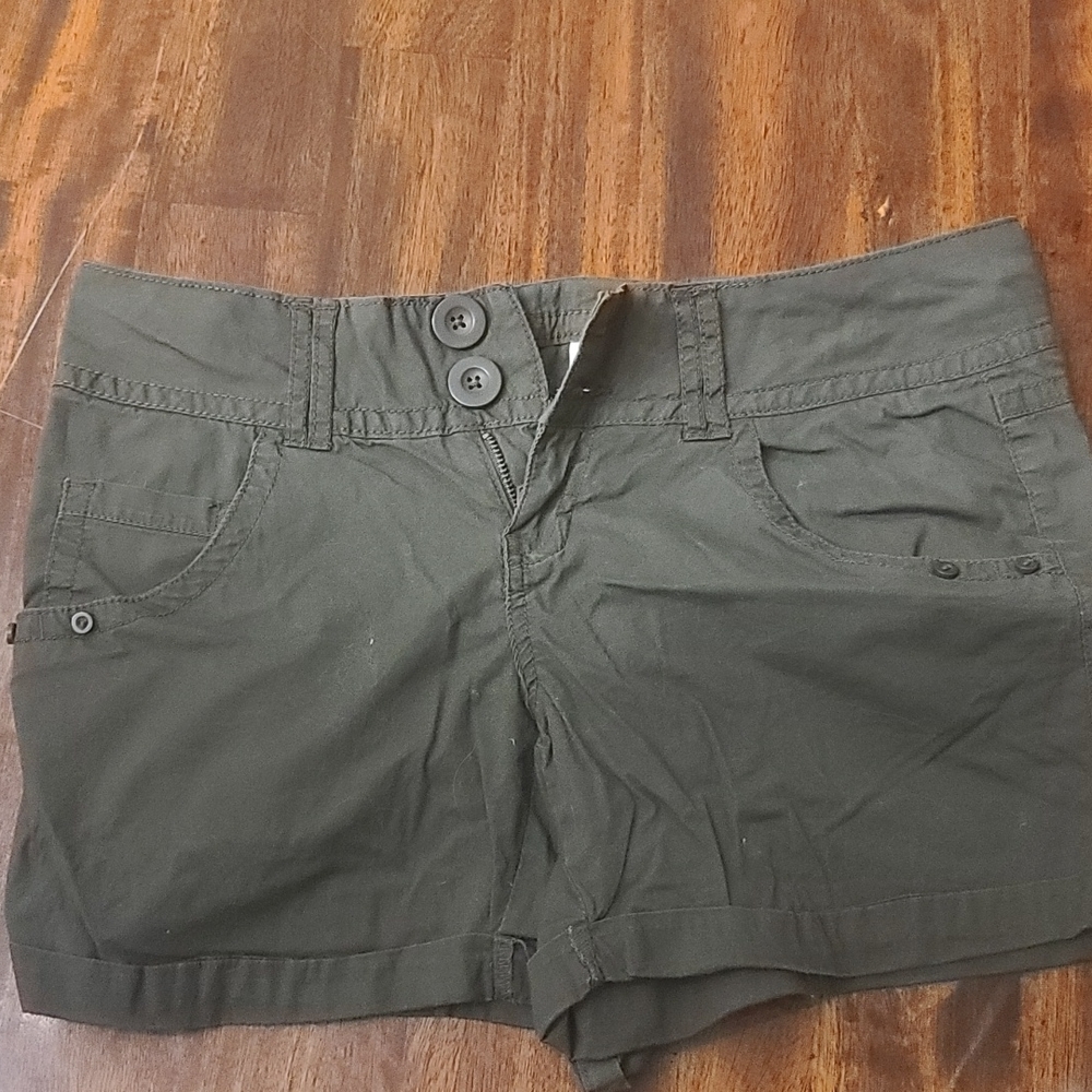 Women's size 6 shorts
